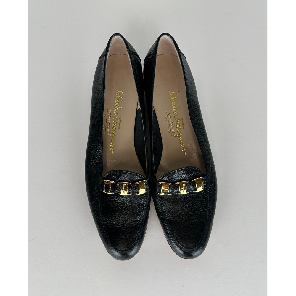 Salvatore Ferragamo Boutique Women Black Pebbled Leather Gancini Loafers Size 7